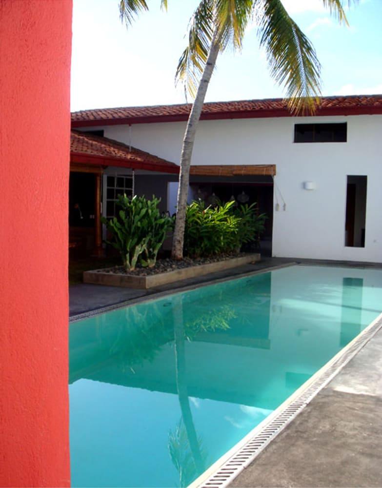Los Patios Hotel Гранада Экстерьер фото