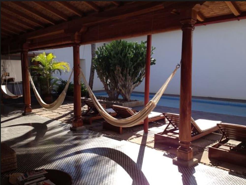 Los Patios Hotel Гранада Экстерьер фото