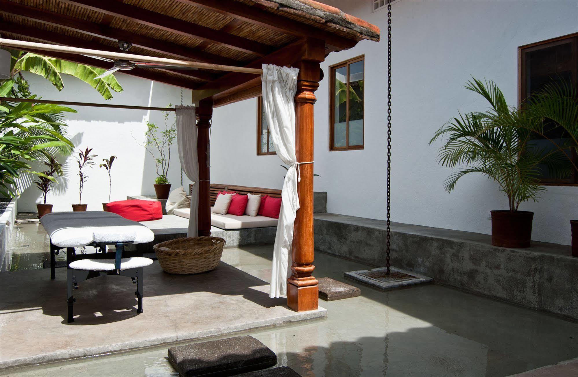 Los Patios Hotel Гранада Экстерьер фото